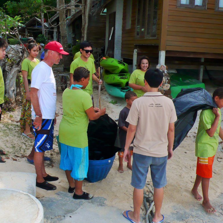 BeachCleanUp-03